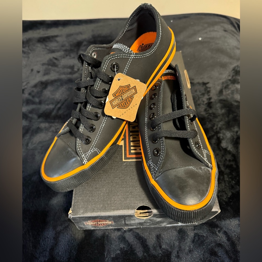 Harley Davidson NWT converse style sneakers - 9.5